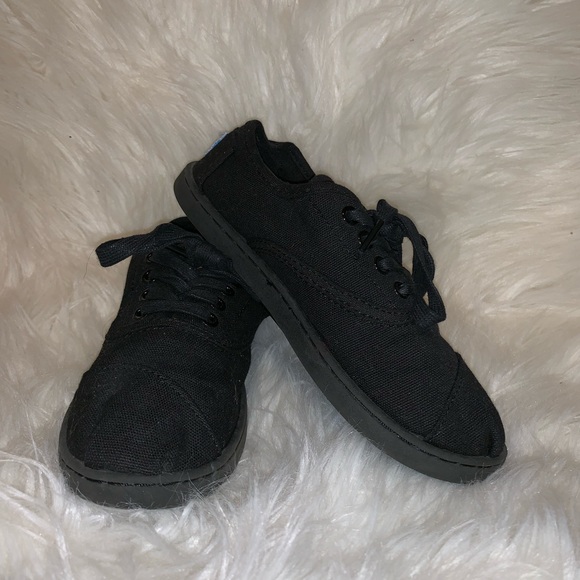 Toms Other - UNISEX KIDS BLACK SNEAKER TOMS
